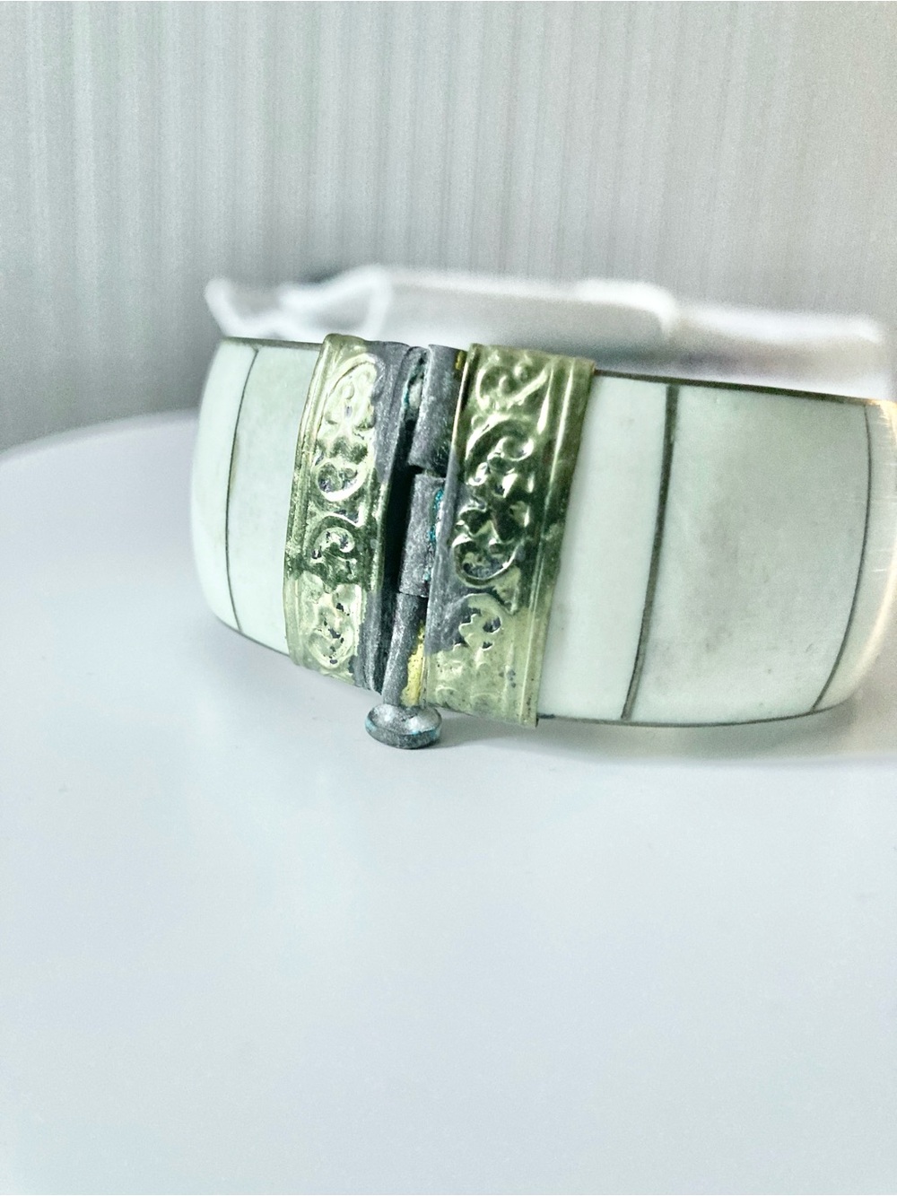 Vintage White Inlay brass metal Hinged Bangle Bracelet
